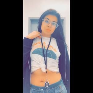 Meet your Posher, Caitlin